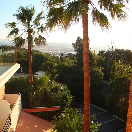 Monte Vardia Hotell 3*