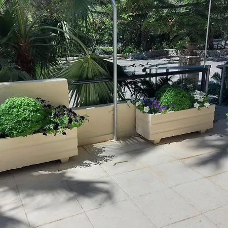 Monte Vardia Hotel