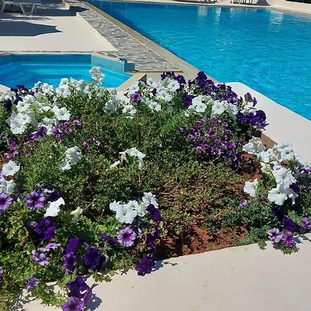Monte Vardia Hotel